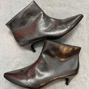 Torrid Pewter Snakeskin Ankle Booties Kitten Heel Size 11.5 NWT